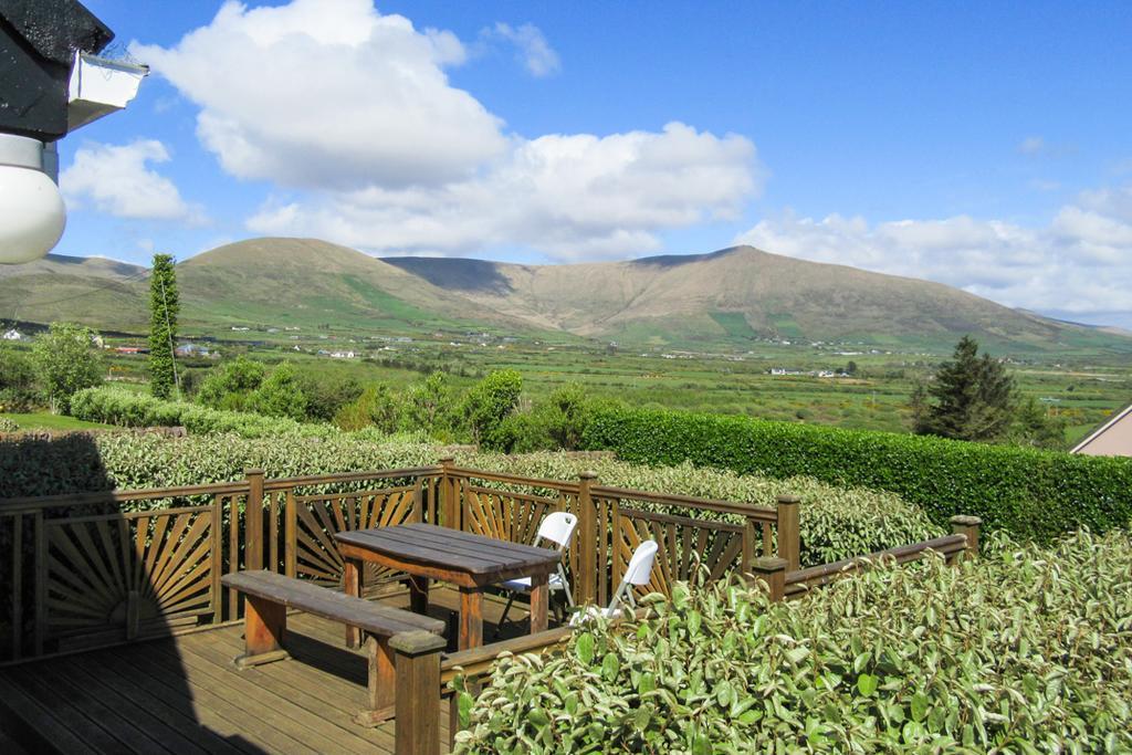 Doonshean View Bed And Breakfast ディングル エクステリア 写真